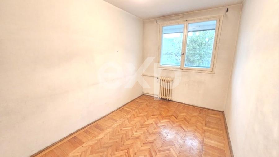 Apartament cu 3 camere semidecomandat în Titan