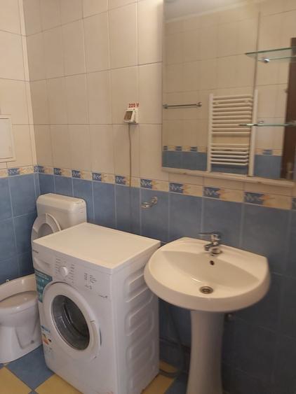 Garsonieră decomandată în Central