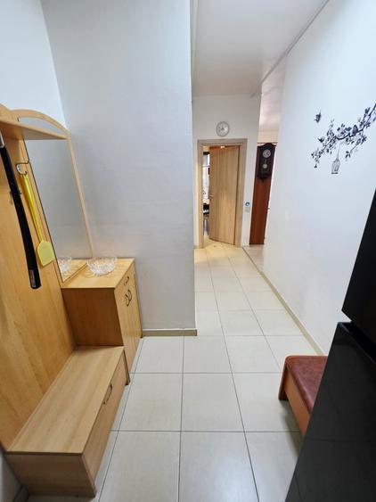 Apartament cu 2 camere semidecomandat în Vest