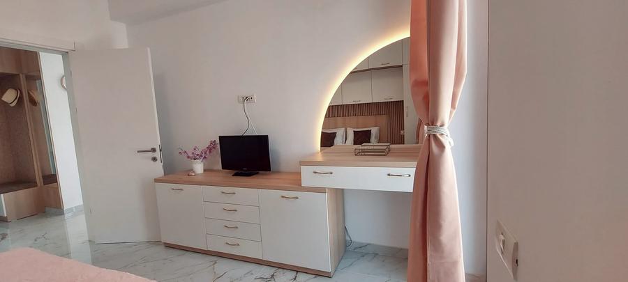 Apartament cu 2 camere semidecomandat în Central
