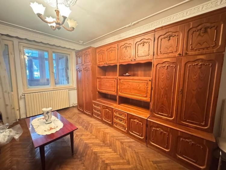 Apartament cu 2 camere decomandat în Brotăcei