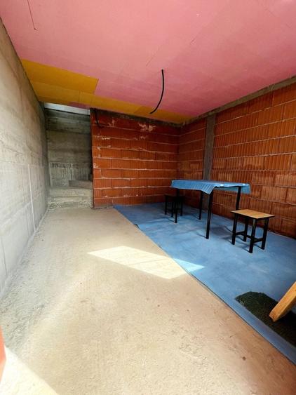 Casă individuală cu 3 camere cu Canalizare în Cordău