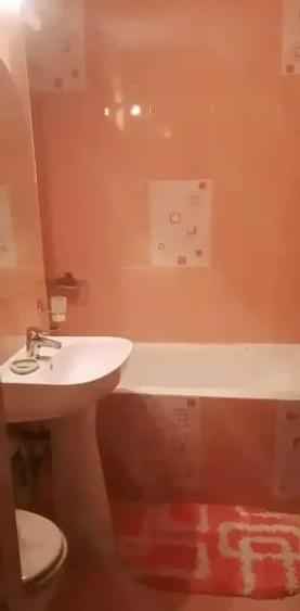Apartament cu 2 camere semidecomandat, mobilat în Obor