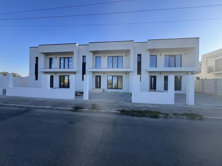 Casă cu 3 camere în Exterior Vest
