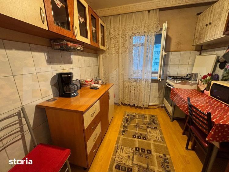 Apartament cu 3 camere decomandat, mobilat în Dacia