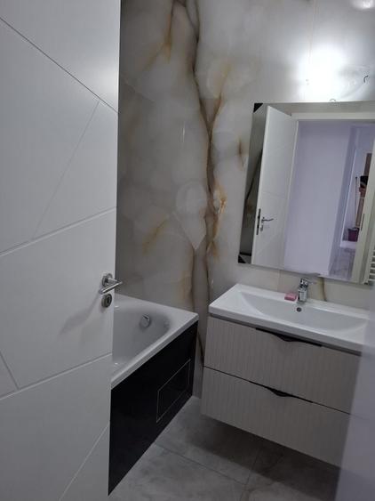 Apartament cu 2 camere decomandat în Runcu