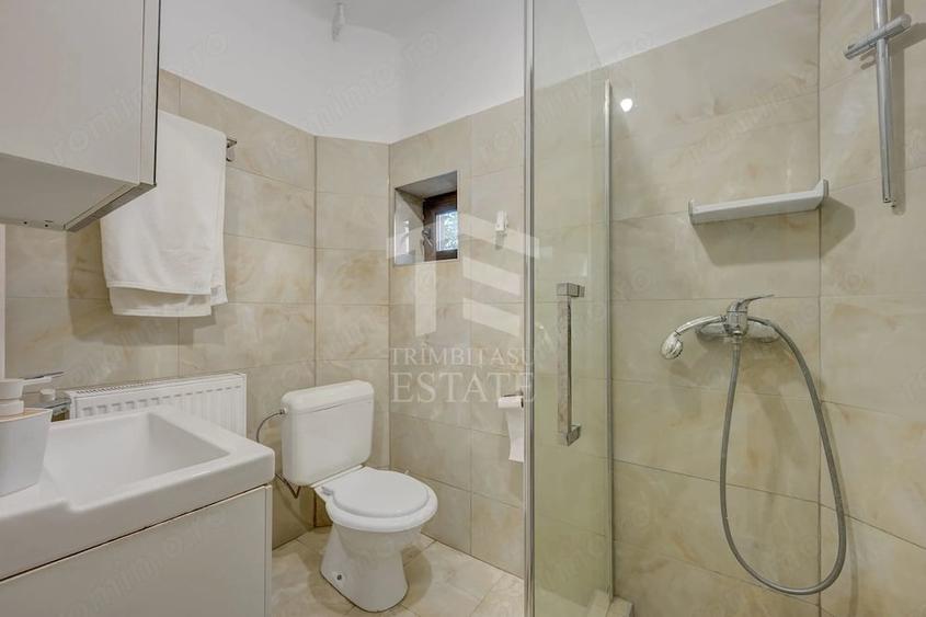 Casă cu Teren 185 Mp în Central