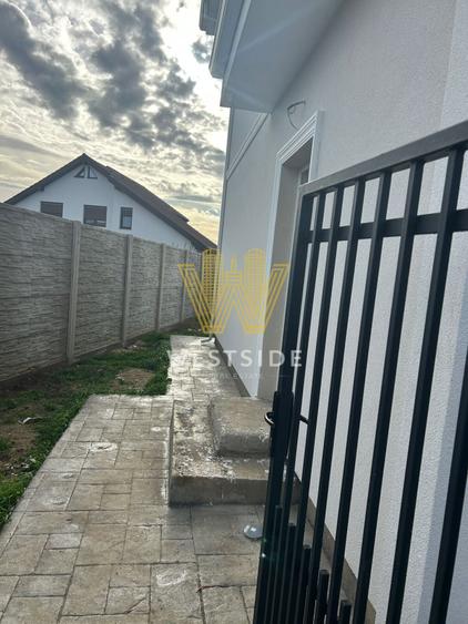Apartament cu 3 camere decomandat în Sânandrei