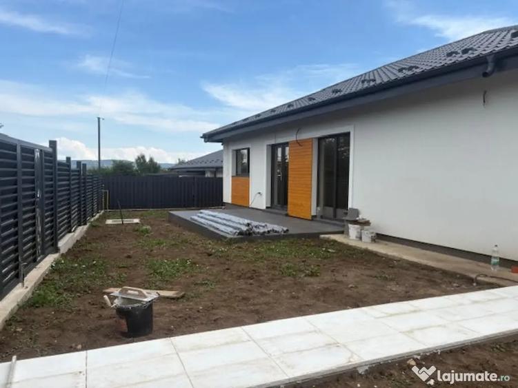 Locuinta premium! Casa single,4 camere,2 bai,teren 450mp,vie - 1