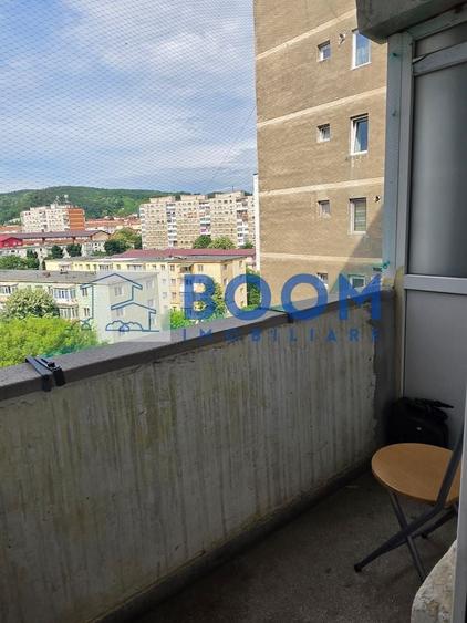 Apartament cu 3 camere decomandat în Ostroveni