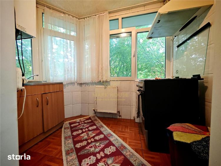 Apartament cu 2 camere decomandat în Mioriței
