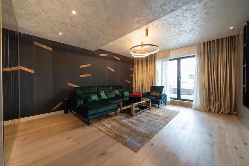 Penthouse cu 5 camere semidecomandat, mobilat în Herăstrău