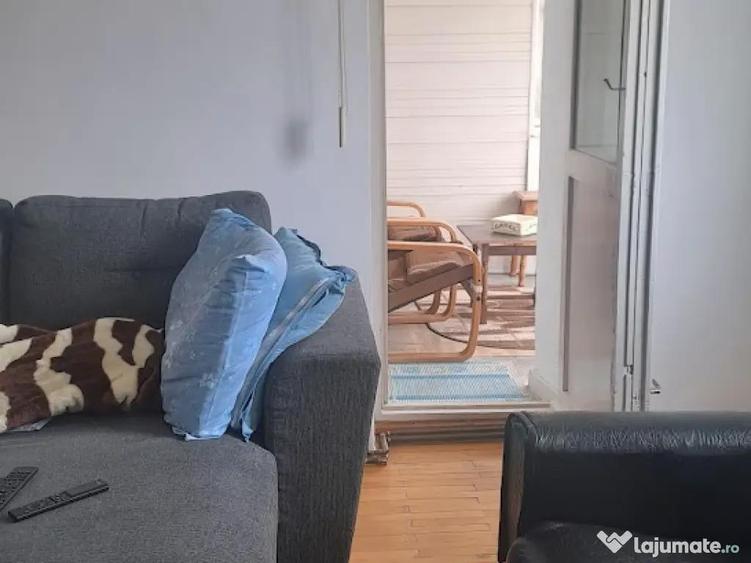 Apartament cu 3 camere decomandat în Frații Golești