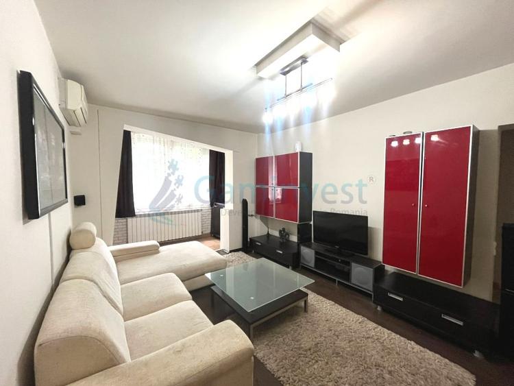 Apartament de vanzare in Oradea, cu 3 camere, zona Strazii Aluminei - 1