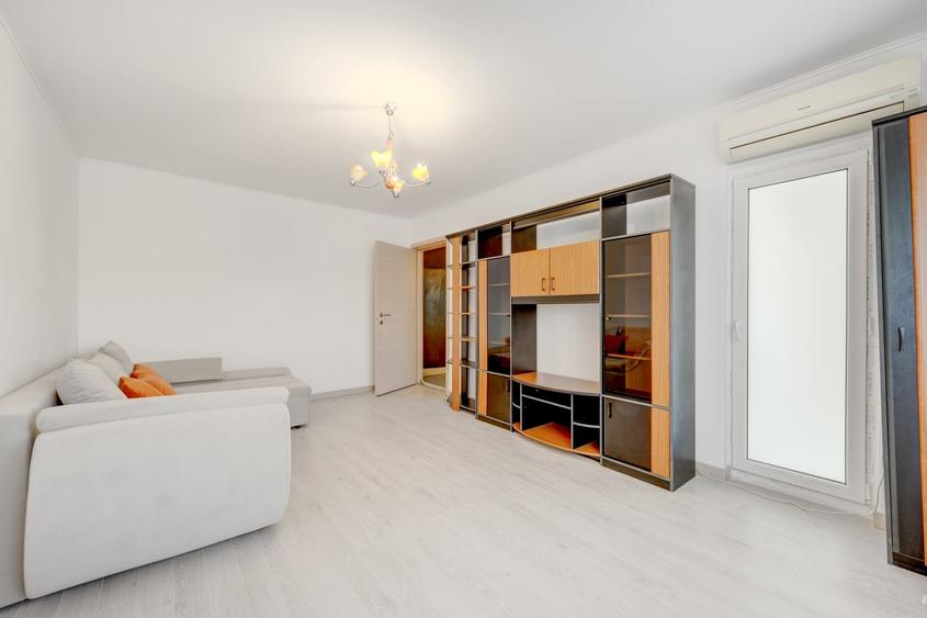 Apartament cu 2 camere decomandat în Colentina