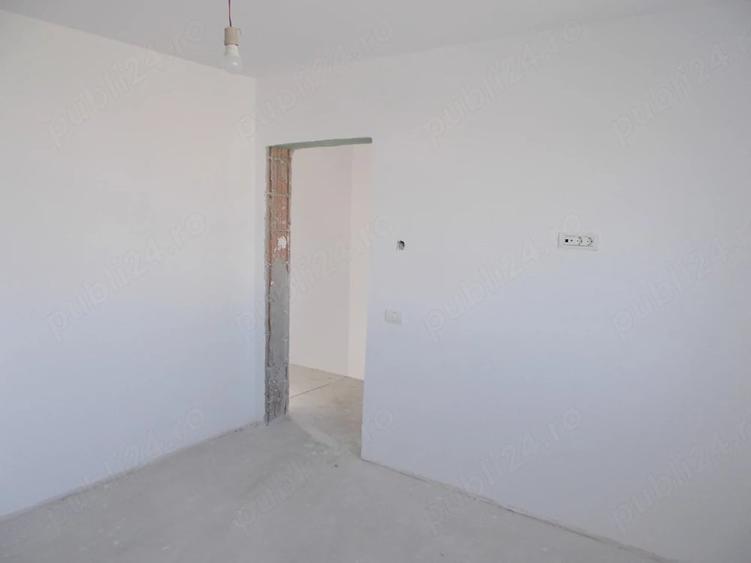 Casă cu 5 camere cu Teren 328 Mp în Favorit