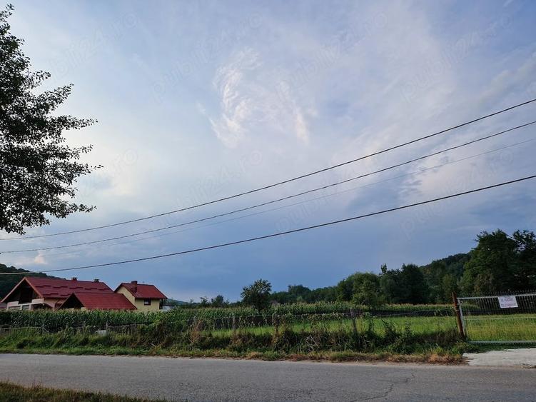 Teren de 3960 mp, în Băiculești