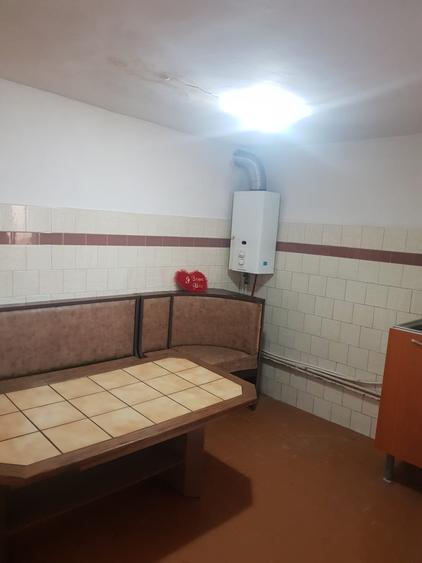 Casă cu 5 camere cu Canalizare în Palazu Mare