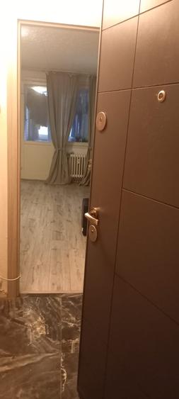 Garsonieră semidecomandată în Titan