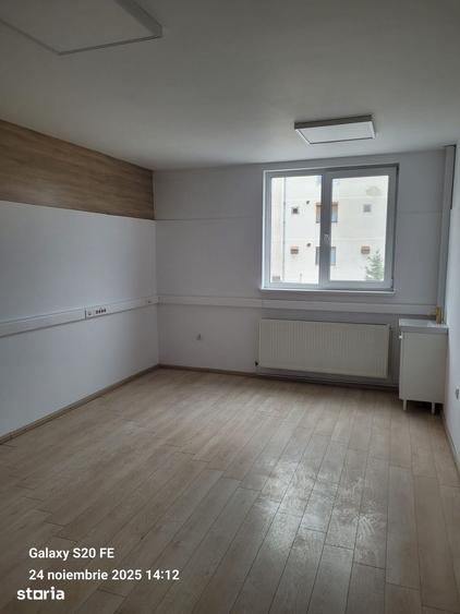 Spațiu comercial, de 75 mp, în Central