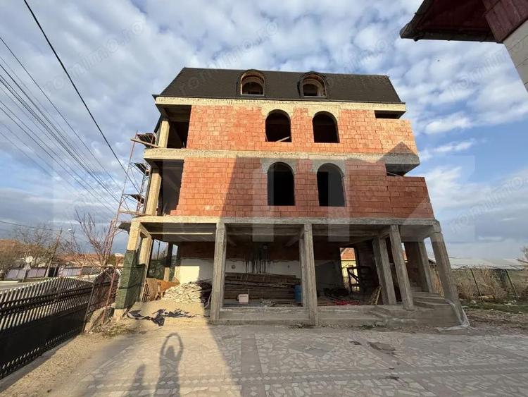 Spațiu comercial, de 300 mp, în Central