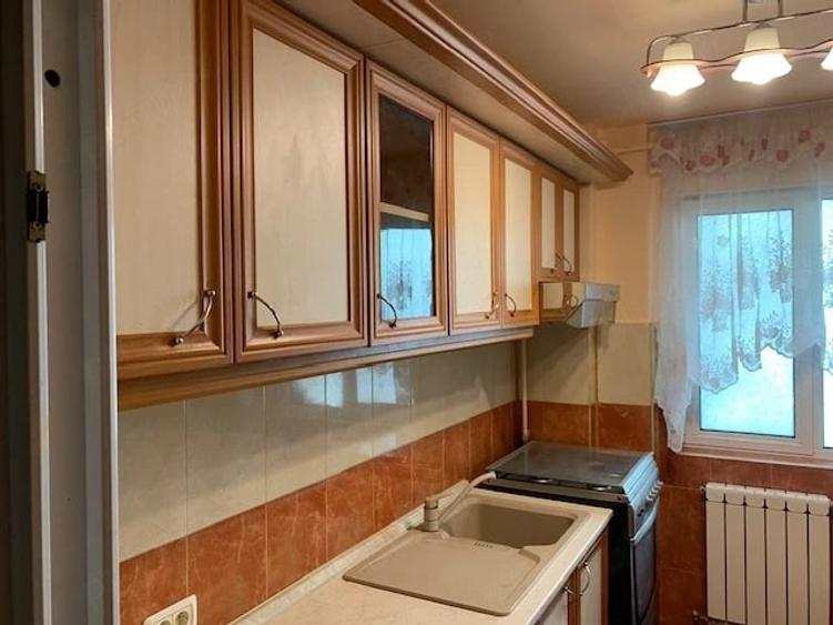 Apartament cu 3 camere decomandat în Girocului
