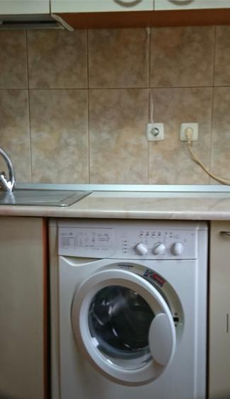 Apartament cu 3 camere semidecomandat în Basarab