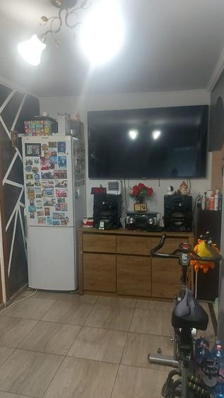 Vand apartament Str.Crizantemelor sector 5 - 3