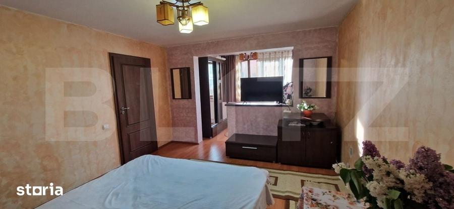 Casă cu 6 camere cu Teren 400 Mp în Podari