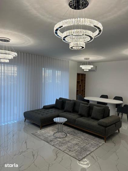 Apartament cu 2 camere decomandat în Universitate