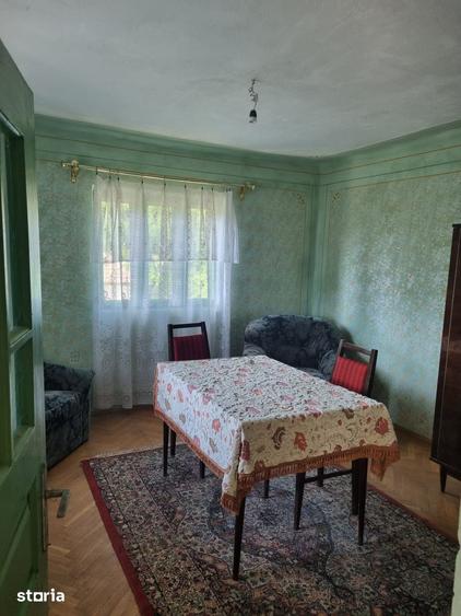 Casă cu 4 camere cu Teren 1500 Mp în Barcanele