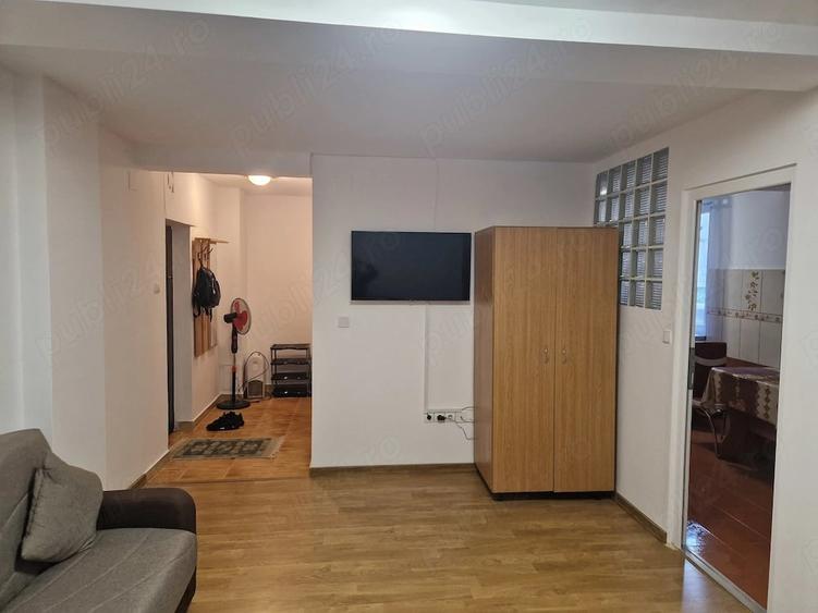 Apartament cu 2 camere semidecomandat în Noua