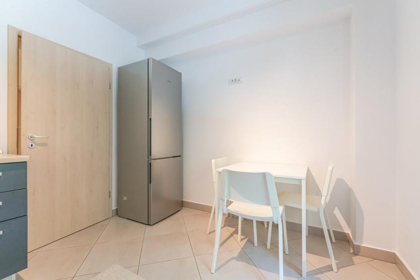Apartament cu 2 camere decomandat, mobilat în 15 Noiembrie