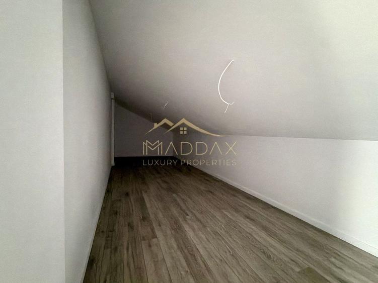 Apartament cu 3 camere decomandat în Aviației