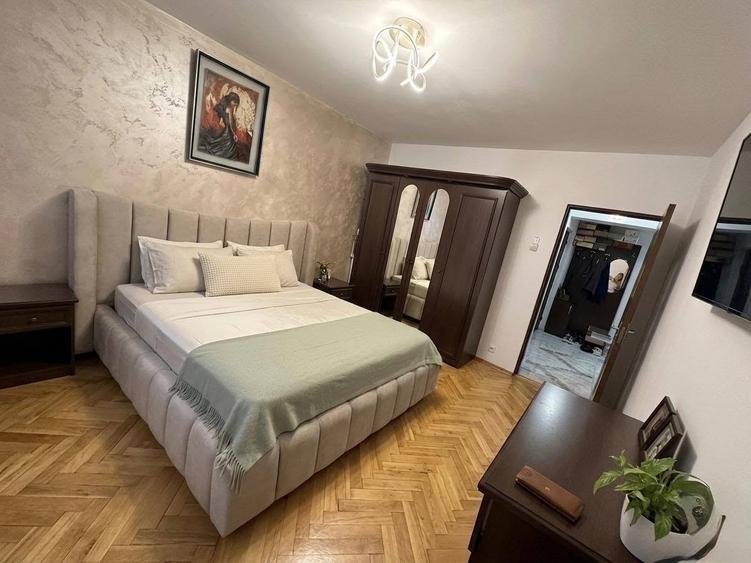 Apartament cu 2 camere decomandat în Central