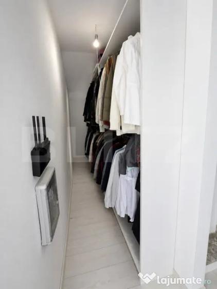 Casă cu 4 camere cu Teren 1458 Mp în Central