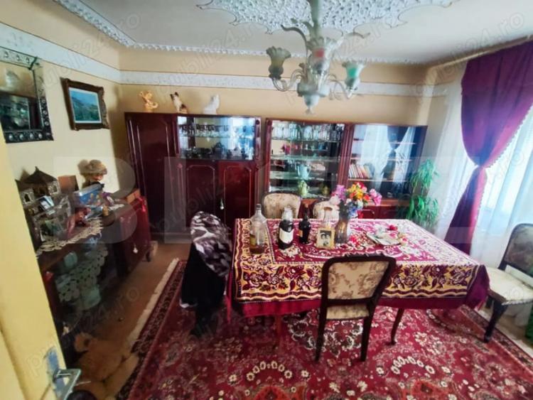 Casă cu 4 camere cu Teren 2080 Mp în Gura Foii