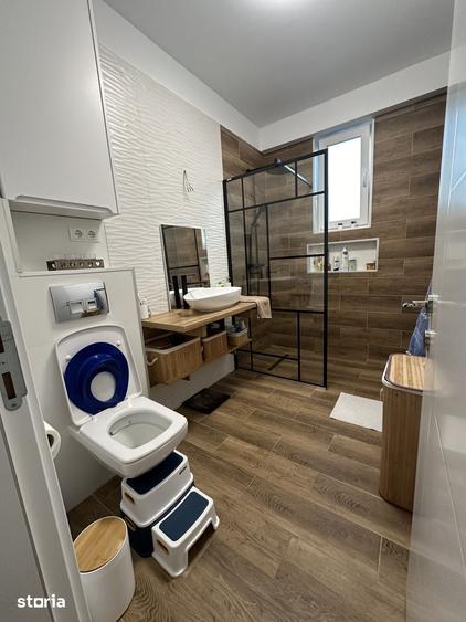 Apartament cu 3 camere în Cetate