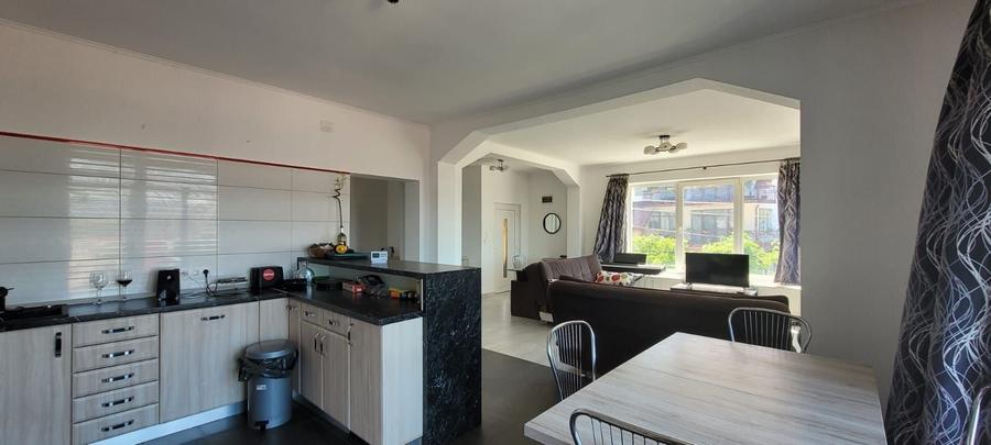 Apartament cu 3 camere decomandat, mobilat în Zorilor