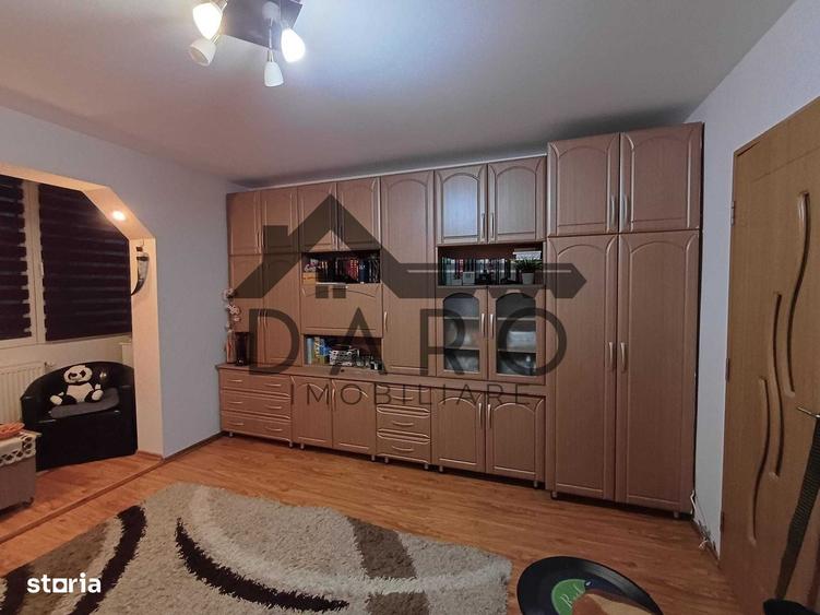 Apartament cu 3 camere în Dâmbu Pietros