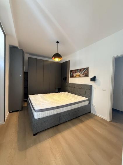 Apartament cu 2 camere semidecomandat în Victoriei