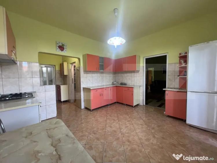 Casă cu 4 camere cu Teren 1000 Mp în Voiniceni