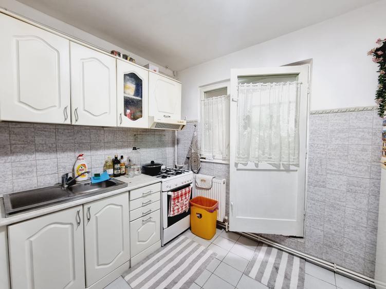 Apartament cu 2 camere decomandat în Mazepa 2