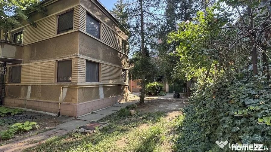 Casă cu 5 camere cu Teren 363 Mp în Agronomie
