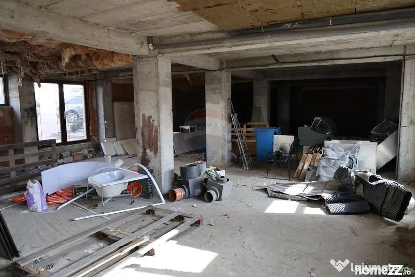 Spațiu comercial, de 317 mp, în Ipotești