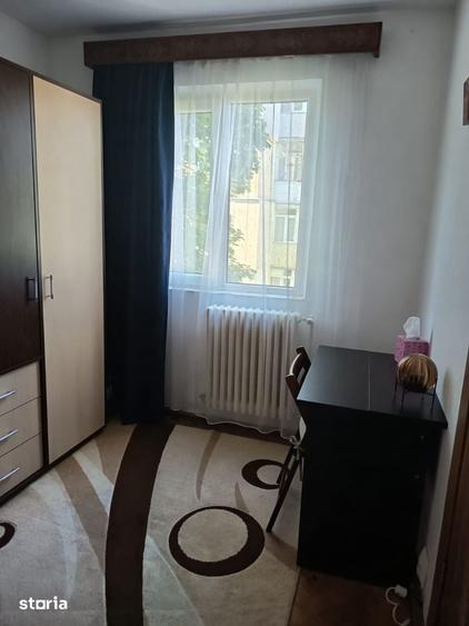 Apartament cu 2 camere în Podu Roș