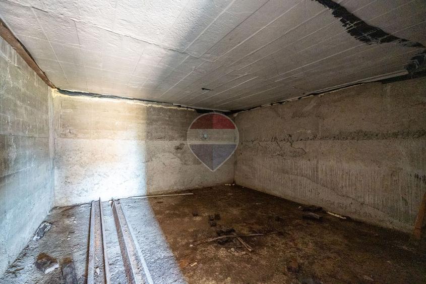 Casă individuală cu 3 camere cu Teren 3166 Mp în Burjuc