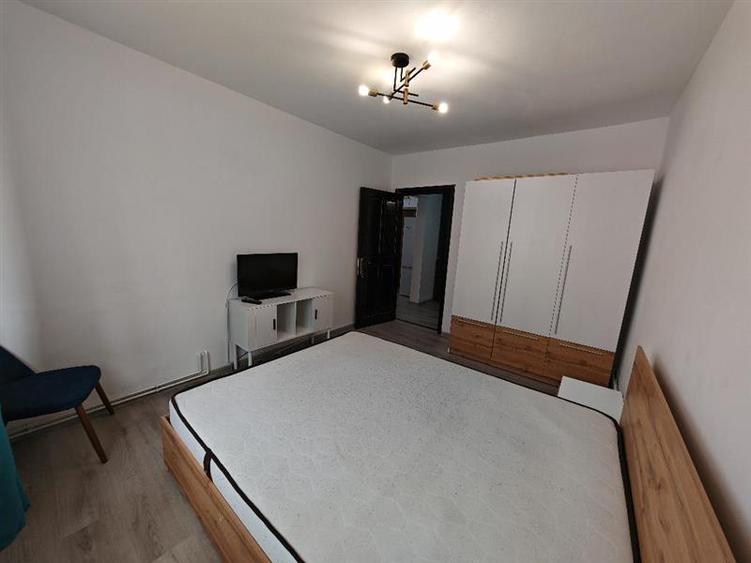 Apartament cu 2 camere decomandat, mobilat în Vlahuță