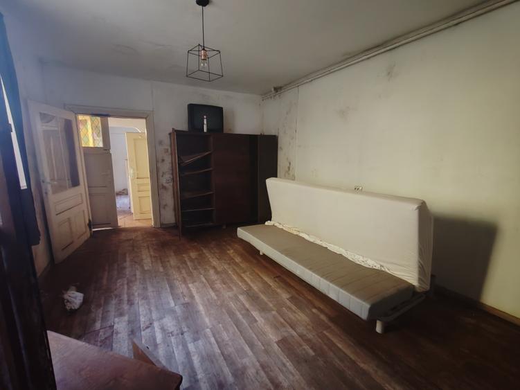 Casă individuală cu 3 camere cu Canalizare în Central