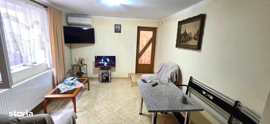Casă cu 4 camere în Săftica